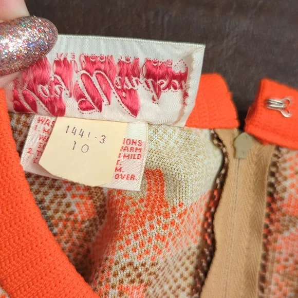 Vintage Sleeveless Dress - Picture 9 of 9